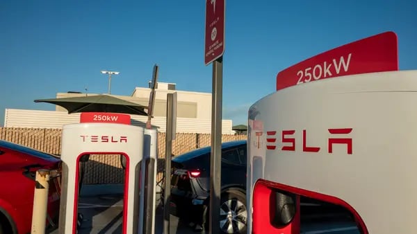 BP quer comprar ativos de carregamento ‘supercharger’ da Tesla após recuo de Muskdfd