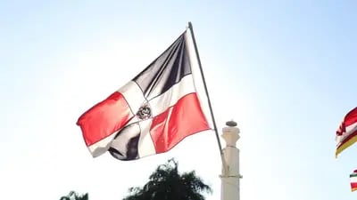 La bandera dominicana.