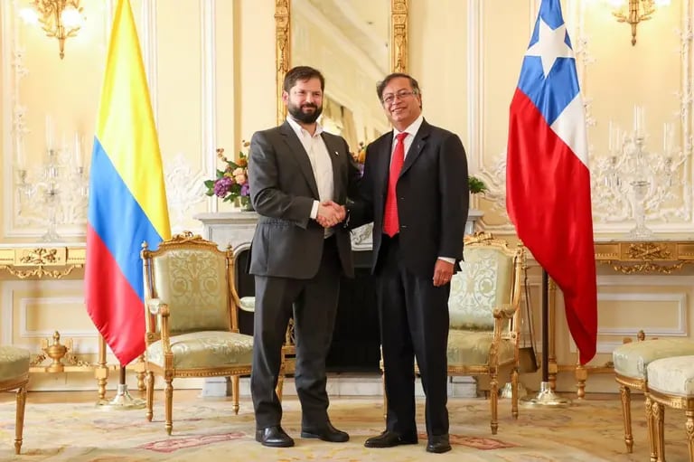 Los presidentes Gustavo Petro y Gabriel Boric fueron cuestionados por el mandatario de Ecuador, Daniel Noboa. dfd