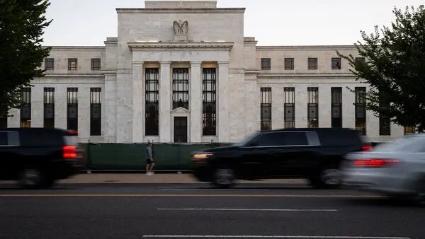 JPMorgan y Citi se aferran a las apuestas de recorte de tasas de la Fed en juliodfd