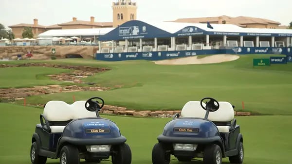 Invasão de carrinhos de golfe chineses nos EUA gera apelo da indústria ao governo Bidendfd