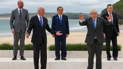 El Primer Ministro británico, Boris Johnson, recibió a los demás líderes del Grupo de los Siete en la costa inglesa. Hollie Adams/Bloomberg