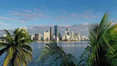 Banco está comprando terrenos e desenvolvendo projetos diretamente, através de uma joint venture com o Leste Group, com sede em Miami