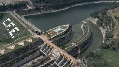 The Comision Federal de Electricidad (CFE) Angostura hydroelectric dam, officially known as the Belisario Dominguez Dam, on the Grijalva River near Venustiano Carranza, Chiapas state, Mexico.