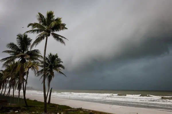 Tormenta tropical Beryl se encamina a convertirse en peligroso huracán en el Caribe
