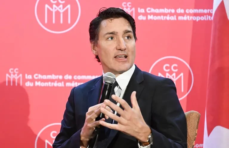 El primer ministro Justin Trudeau ha actuado con cautela sobre el tema de los aranceles, dada la posibilidad de represalias comerciales chinas.dfd