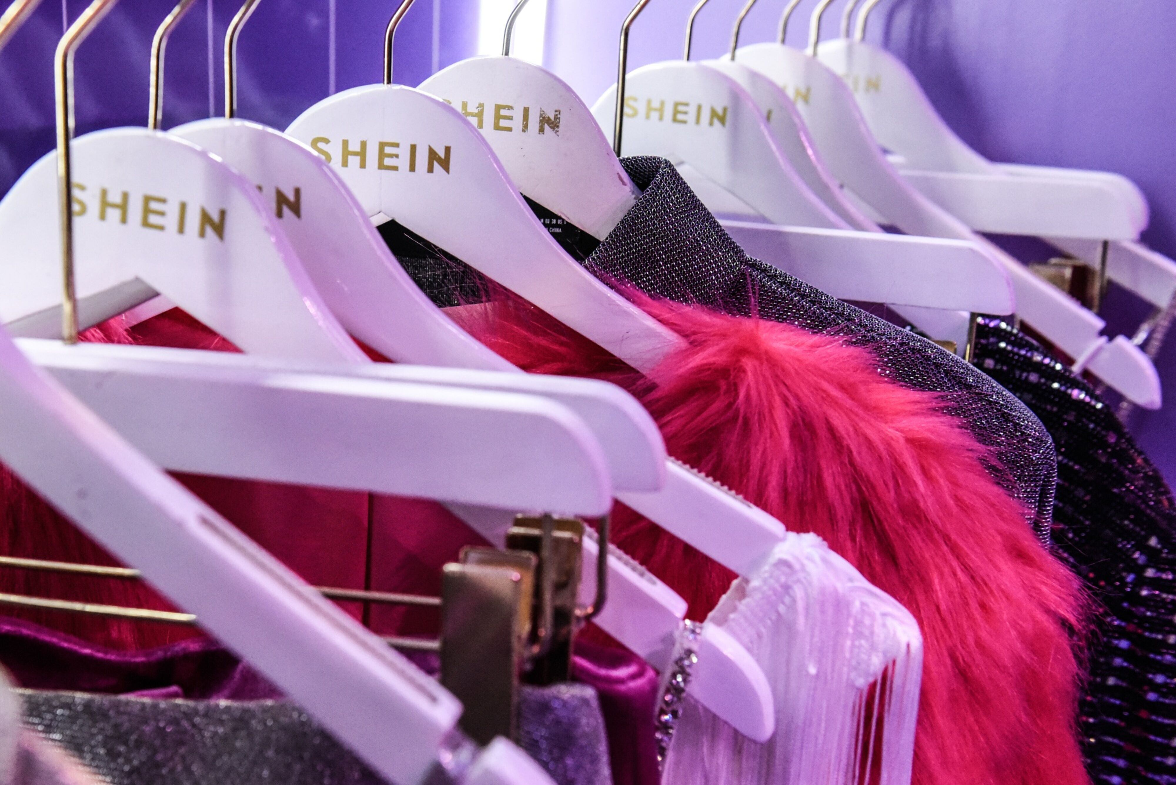 SHEIN on X: Liderando nuevas fuerzas de la moda Precios