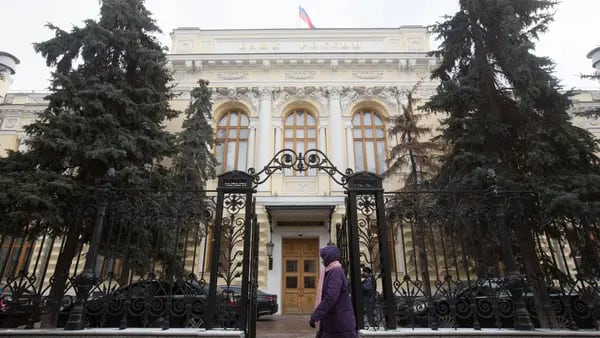 El rublo se acerca a recuperar sus pérdidas tras invasión rusa a Ucraniadfd