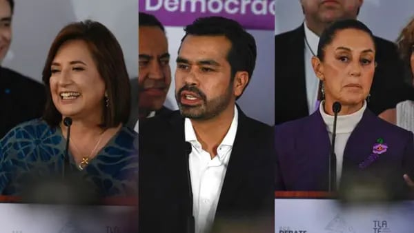 Candidatos presidenciales Xóchitl Gálvez, Jorge Máynez y Ckaudia Sheinbaum durante el tercer debate en Ciudad de México.