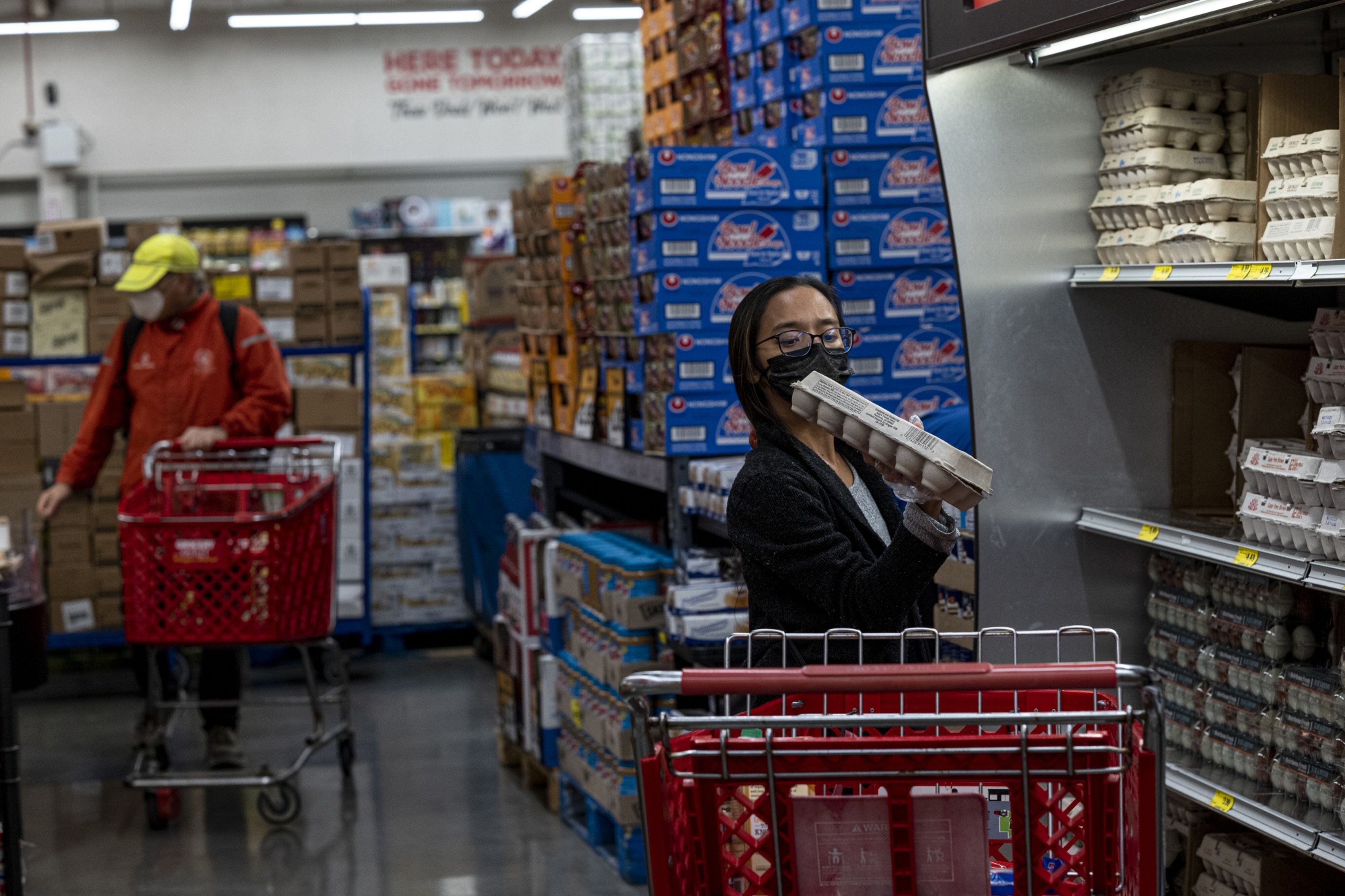 16 Cosas que Son Más Baratas en Walmart que en la Tienda de Todo a un Dólar