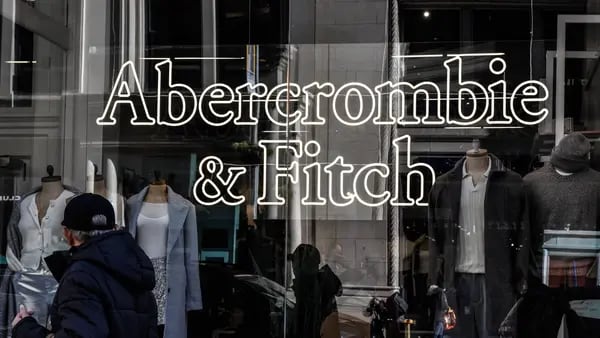 Abercrombie: ações sobem mais de 100% com retorno da moda dos anos 1990dfd