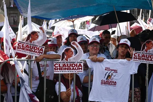 Zócalo de la Ciudad de México durante el inicio de campaña de la candidata presidencial Claudia Sheinbaum, 1 de marzo de 2024