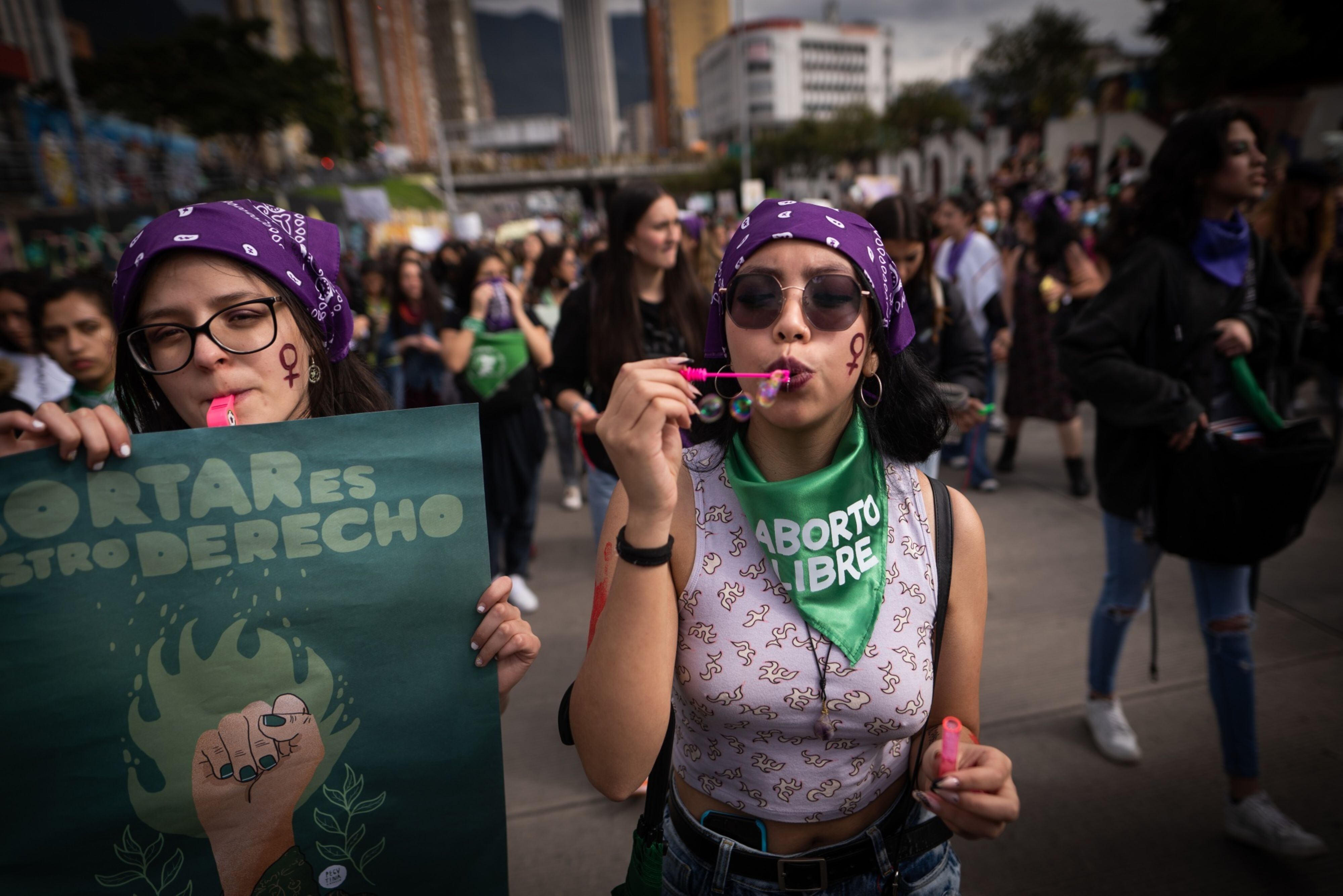 Metro de Medellín afectado por manifestaciones del 8M en el centro -  Medellín - Colombia 