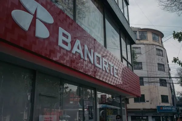 Banorte lanzará su negocio de servicios bancarios sin sucursales