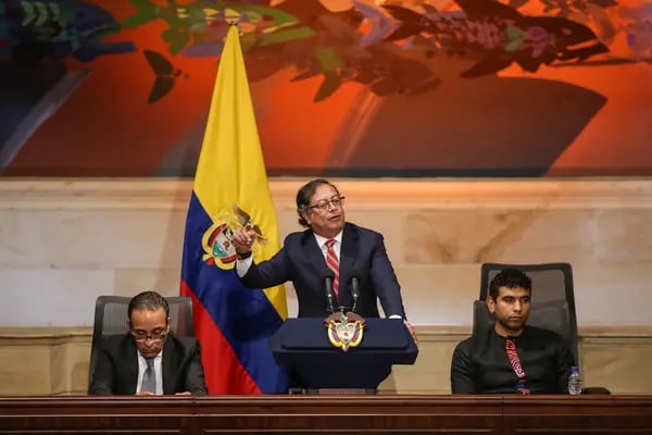 “Aquí no germinan dictaduras”: Petro sobre intento de golpe de estado en Bolivia