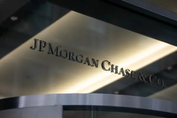 JPMorgan quer comprar uma empresa de crédito privada para aumentar seu braço de gestão de ativos de US$ 3,6 trilhões (Fotógrafo: Michael Nagle/Bloomberg)
