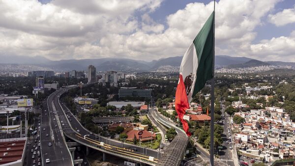 Banxico sube de 2,1% a 3% pronóstico de PIB de México 2024 por postura fiscal de AMLO