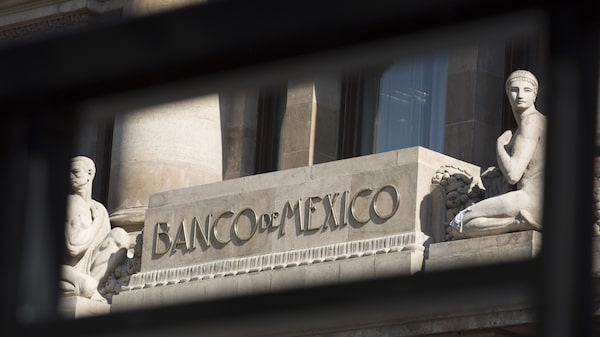 Banxico reforzaría tono restrictivo y cautela en tasa por Presupuesto 2024 de AMLO