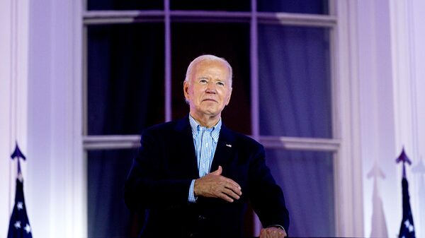 Bilionários e líderes empresariais enviam carta a Biden e pedem desistência