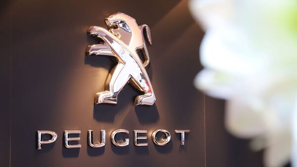Na França, bilionários da Peugeot enfrentam revolta de investidores descontentes