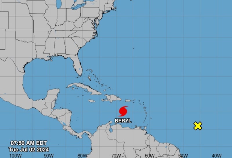 Huracán Beryl pasó a categoría 5 y continúa su paso por el Caribe.
