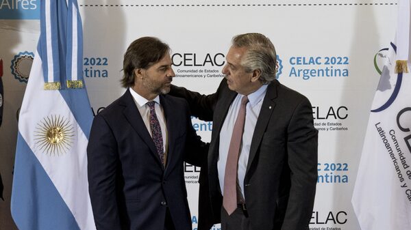 Gobierno de Lacalle Pou expresa preocupación por la devaluación de Argentina