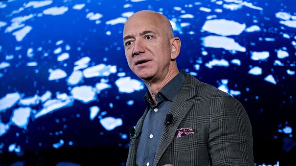Jeff Bezos perdió US$13.000 millones en horas tras desplome de acción de Amazon