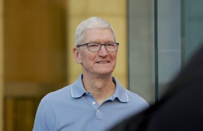 El consejero delegado de Apple, Tim Cook, se encuentra bajo presión para demostrar que la empresa puede volver a ser líder en IA.