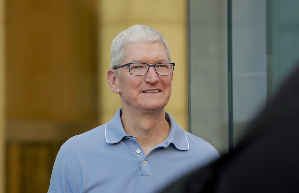 El consejero delegado de Apple, Tim Cook, se encuentra bajo presión para demostrar que la empresa puede volver a ser líder en IA.