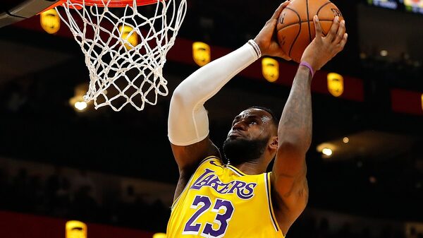 LeBron James e Lakers lideram rankings de produtos da NBA no Brasil