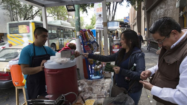 Ingreso de los hogares en México repunta 11% en 2022 tras pandemia