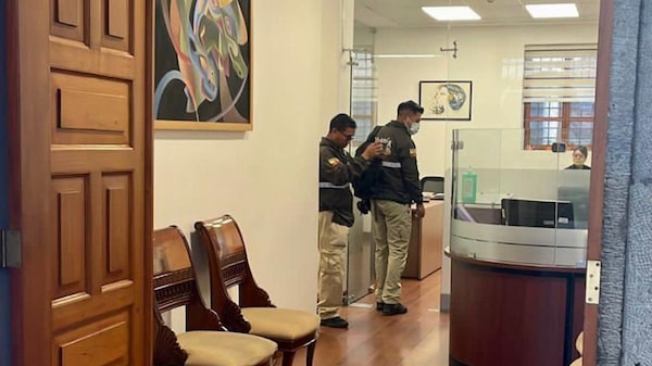 Fiscalía allana oficinas de Petroecuador y una subsecretaría de la Presidencia