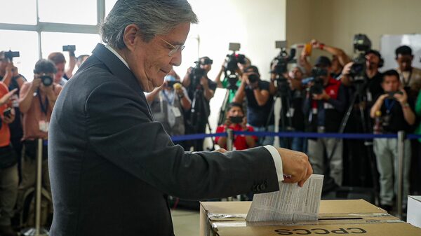 Riesgo país de Ecuador aumenta tras elecciones y es el tercero más alto de LatAm