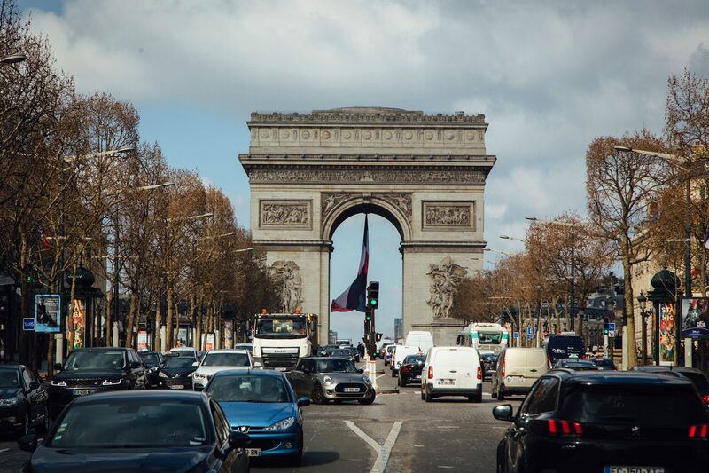 Arco do Triunfo em Paris: Olimpíada, que vai de 26 de julho a 11 de agosto, tem causado mudanças em planos de turistas