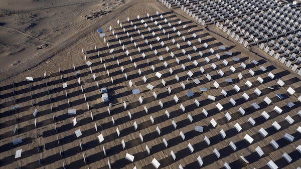 EE.UU. descubre que fabricantes chinos de energía solar evaden aranceles viejos