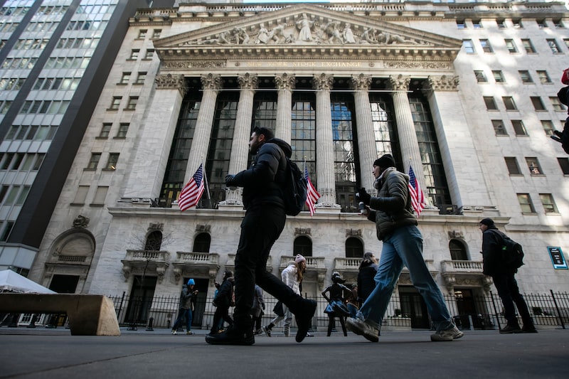 Furor por acciones tech obliga a elevar previsiones para índices de Wall Street