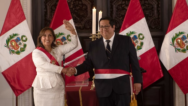 El milagro económico de Perú, destruido por un caos político incesante