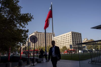 Chile Taps Global Debt Markets With Resurgence of Emerging Bond Sales