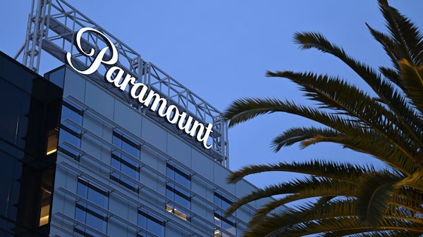 CEO de Paramount pide al personal centrarse ante especulaciones sobre una fusión