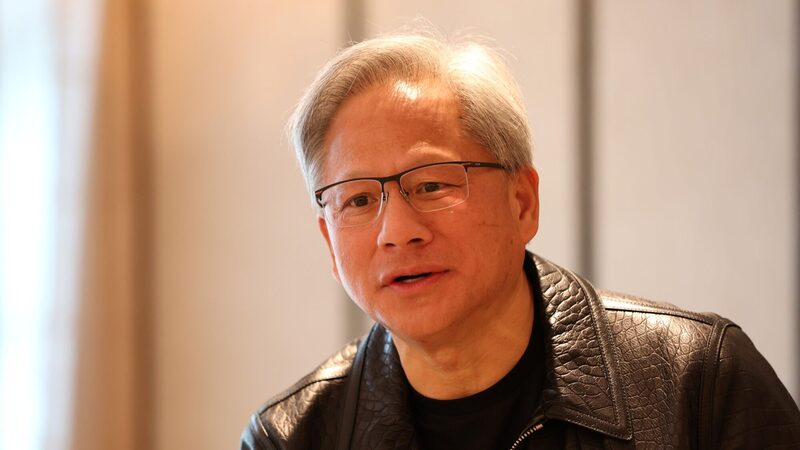 Jensen Huang, cofundador y director ejecutivo de Nvidia Corp., habla en una mesa redonda en Singapur el miércoles 6 de diciembre de 2023.