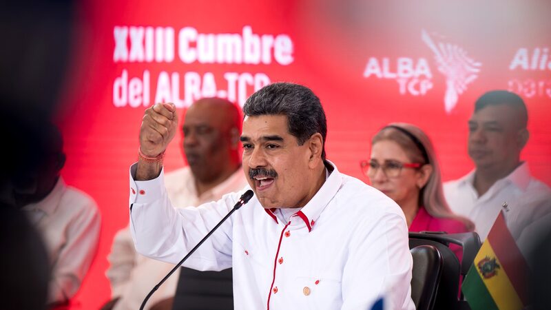 El presidente Nicolás Maduro busca un tercer mandato consecutivo en la votación del 28 de julio, después de que el gobierno prohibiera presentarse a su mayor rival, María Corina Machado.