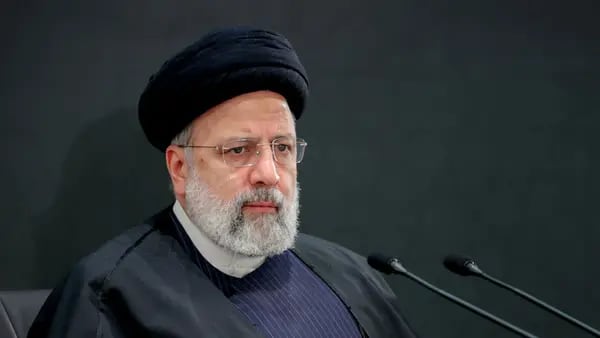 Presidente do Irã está desaparecido após pouso de emergência de helicópterodfd