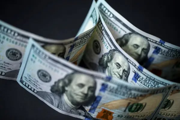 El peso mexicano podría escalar hacia los $18,60 por dólar, de acuerdo con analistas de OctaFx. Photographer: Bloomberg Creative Photos/Bloomberg