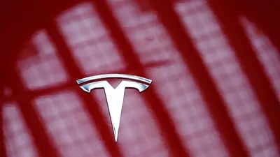 Tesla se disparará con el superordenador Dojo, según el banco de inversión